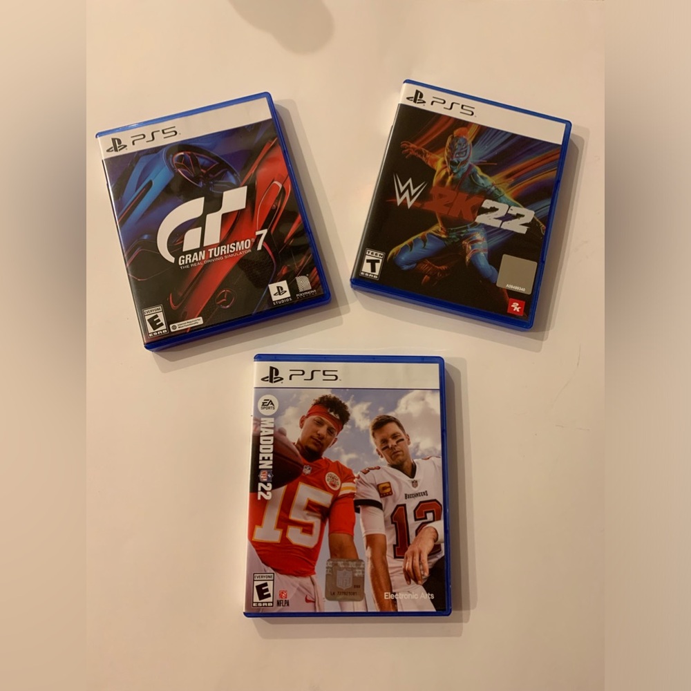 PS5 Game Bundle: Gran Turismo 7, WWE 2K22, Madden NFL 22 - Blue Cases